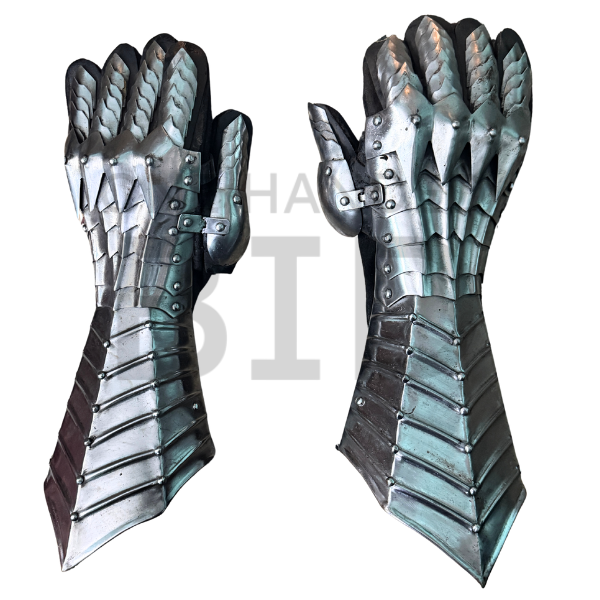 Articulated Knight Gauntlets